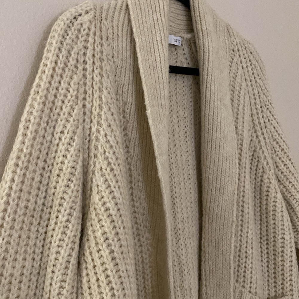 ZARA Cozy Knitted Sweater